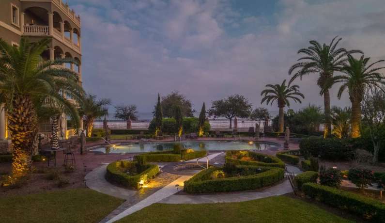 4640 W Beach Blvd A1